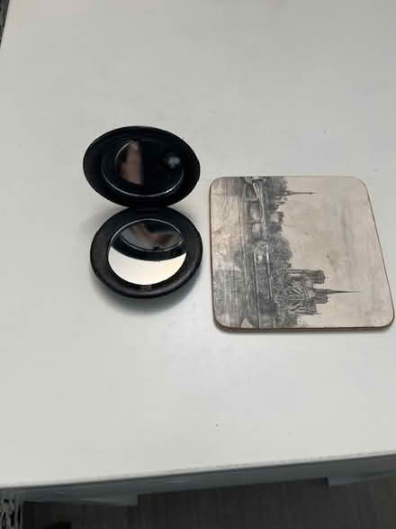 Photo of free small foldable mirrors (Golden Triangle) #1