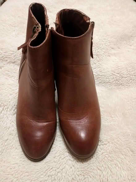 Photo of free Brand new unworn size 6 (PR2 Preston) #2