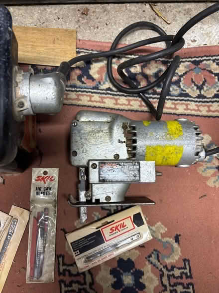 Photo of free jig saw (Thames Ditton KT7) #3