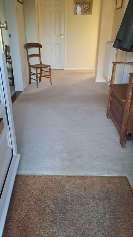 Photo of free Hall cream carpet & underlay (Sudbury CO10) #1