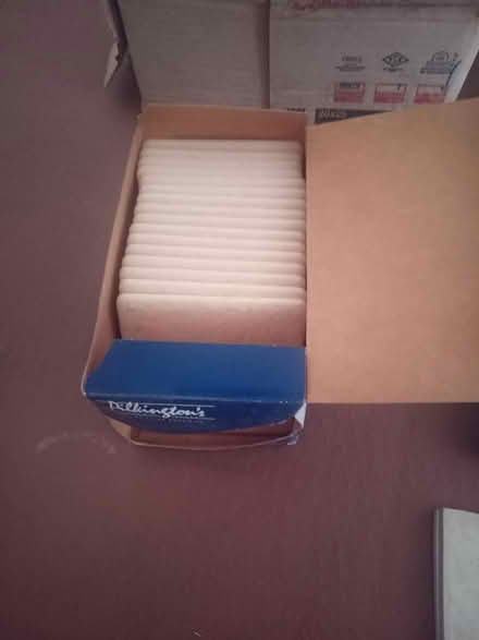 Photo of free ceramic wall tiles - various (Cosby LE9) #4