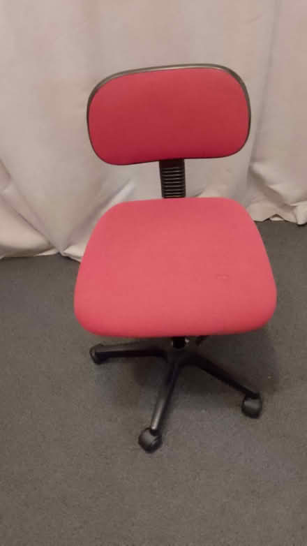Photo of free Red typist/office desk chair (West Haddon NN6) #1