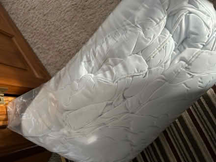 Photo of free Clean single duvet used for a year by my daughter at uni (Banstead SM7) #2