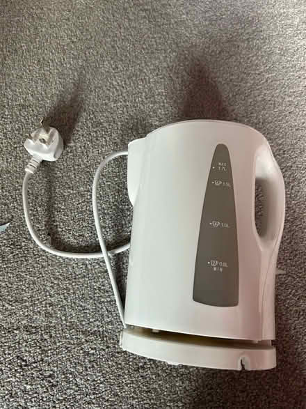 Photo of free White kettle (Banstead SM7) #1