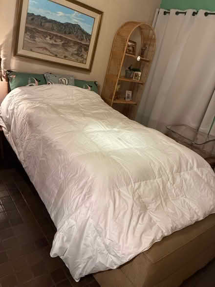Photo of free Queen Sized Comforter (Winnetka) #1