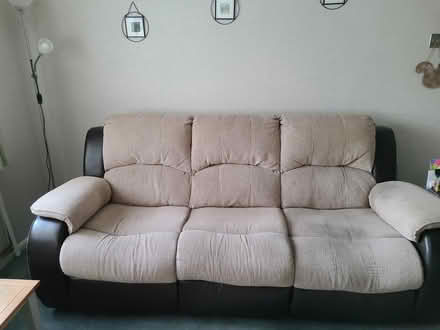Photo of free Recliner settee and recliner chair (Broadfield OL10) #1