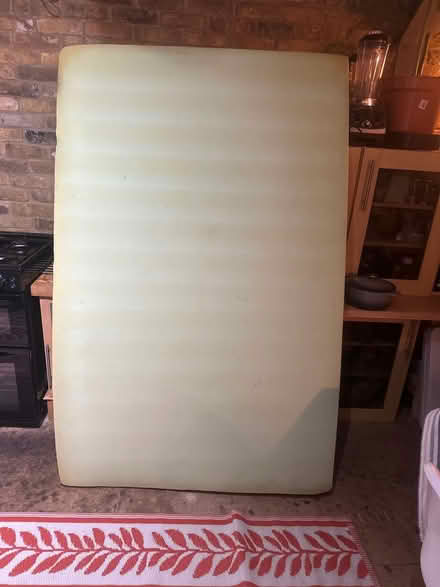 Photo of free Foam mattress and headbiard (Se6 2ha) #1