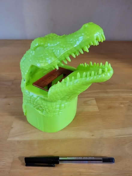 Photo of free Crocodile disc shooter toy (Ballyclare BT39) #3