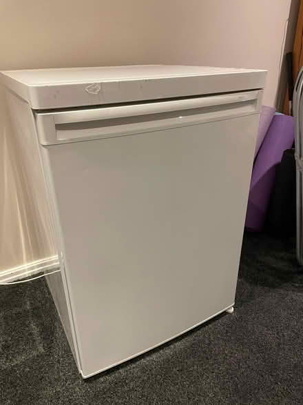 Photo of free Bosch under worktop fridge (Haslucks Green B90) #1