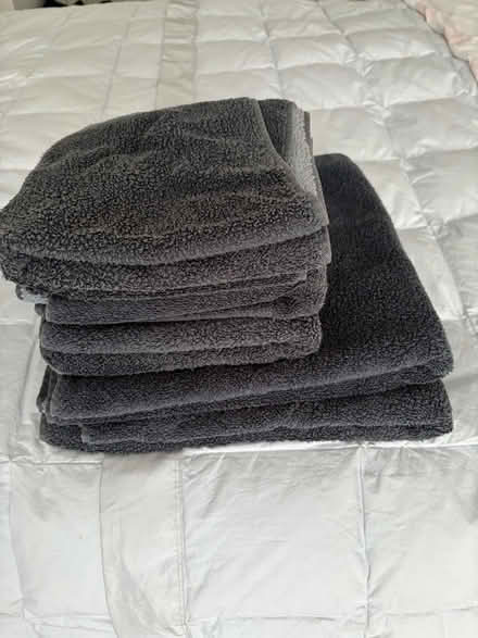 Photo of free Dark green towels, 2 bath, 4 large hand towels (Chichester PO19) #1