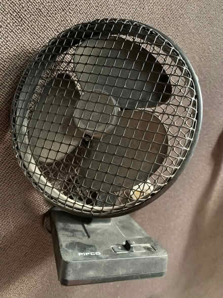 Photo of free desk fan (Barnsbury N1) #1