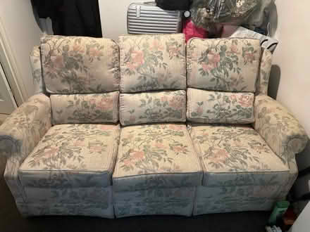 Photo of free Sofa (Sutton SM2 6LR) #1