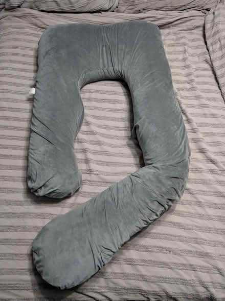 Photo of free Pregnancy Pillow (NE37) #1