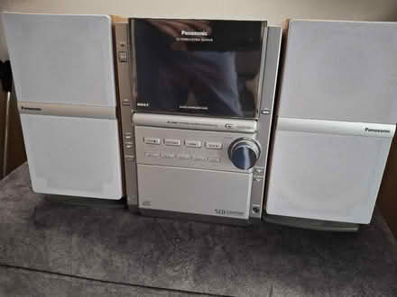 Photo of free Music centre. Has problems, for spares or repair (Hampton Hill TW12) #2