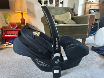 Photo of free Maxi Cosi Car Seat (Watts Lane, Teddington) #4