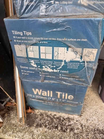 Photo of free Whte wall tiles 7.9 x 7.9 inches (Totton SO40 3HT) #2