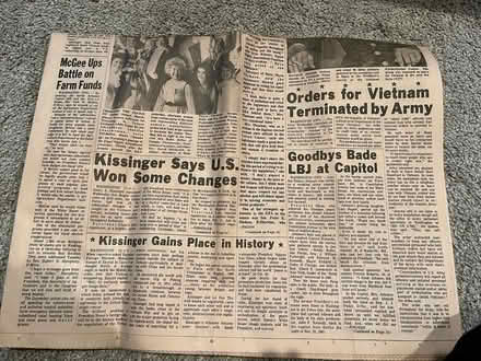 Photo of free Wyoming newspaper about ERA (downtown Edmonds) #2