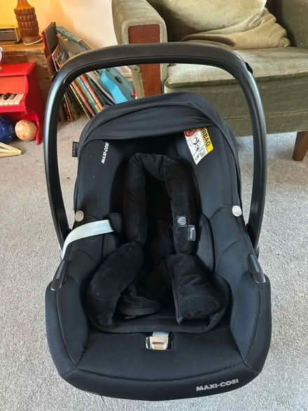 Photo of free Maxi Cosi Car Seat (Watts Lane, Teddington) #3
