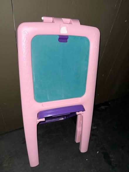 Photo of free Child’s folding easel & chalkboard (Valencia Avenue, Sunnyvale) #4
