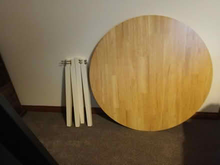 Photo of free Dining table (Nr18 0tt) #1