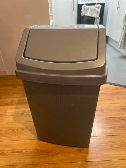 Photo of free Kitchen Bin (Parsons Green SW6) #1