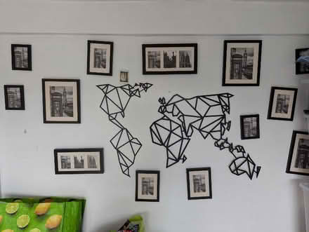 Photo of free Wall canvas metal world map and photo frames (Carlton WF3) #1
