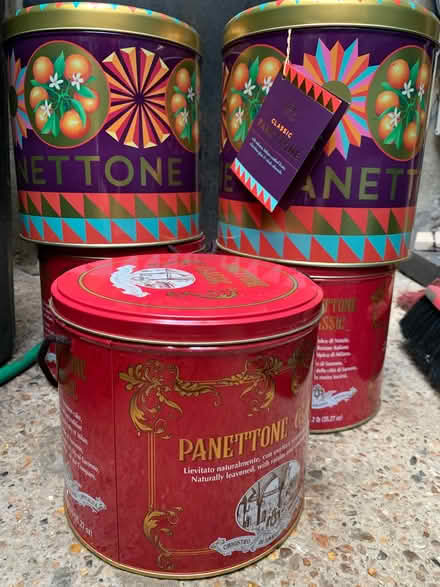 Photo of free tin containers (Barnsbury N1) #1