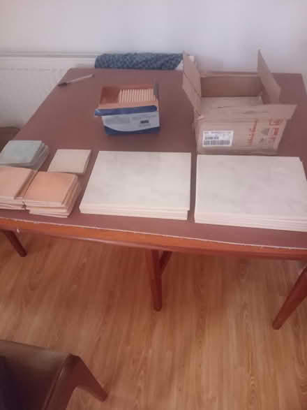 Photo of free ceramic wall tiles - various (Cosby LE9) #1