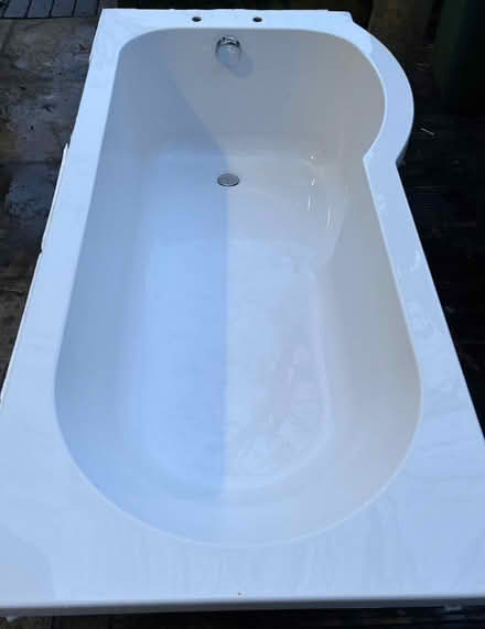Photo of free Shower bath tub (Cuddington CW8) #2