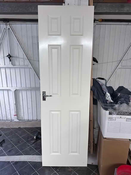 Photo of free 2ft door (Devizes SN10) #1