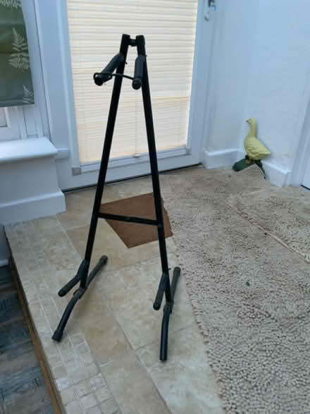 Photo of free Guitar stand (Joy’s Green, GL17) #1