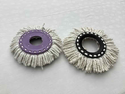 Photo of free ‘Wizzy’ Mop heads x2 (High Wycombe HP13, Amersham Rd) #2