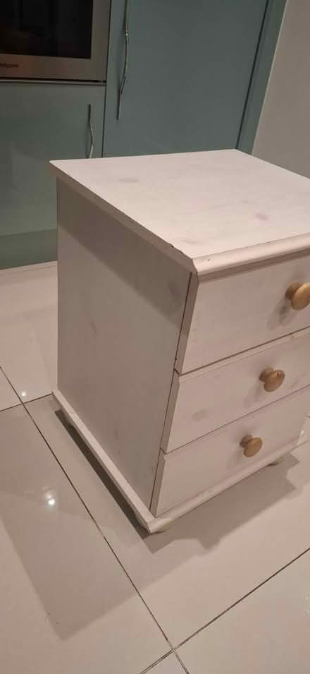 Photo of free Bedside table (Bexleyheath DA6) #2
