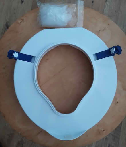 Photo of free Raised toilet seat (Seaford BN25) #2