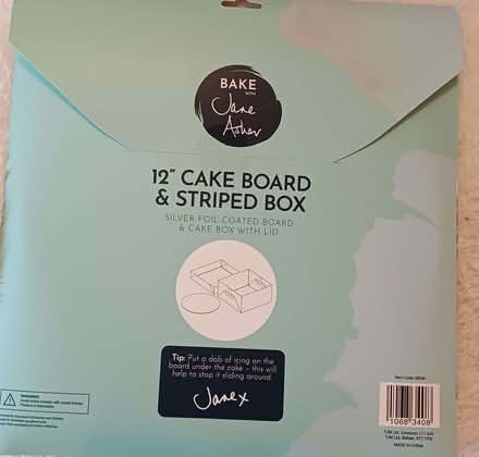 Photo of free Cake box and cake board (Southport PR9) #3