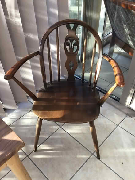 Photo of free ercol carver dining chairs (Wigston LE18) #1
