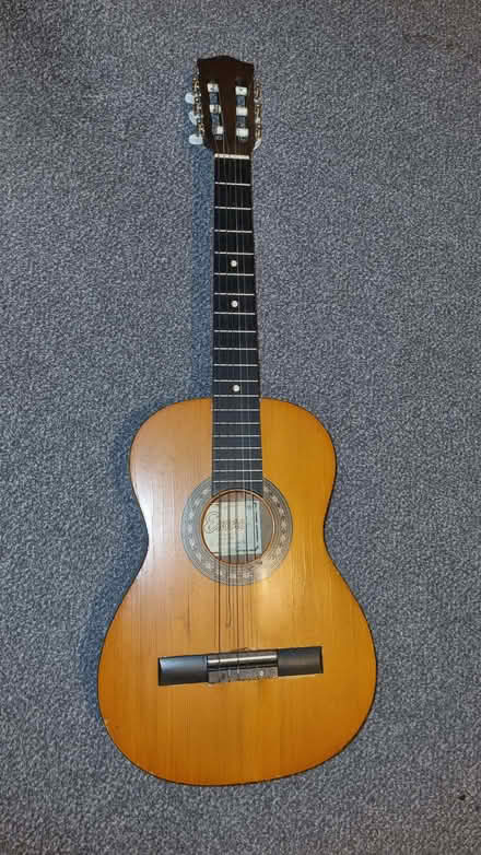 Photo of free Guitar - 3/4 size (GU11) #2