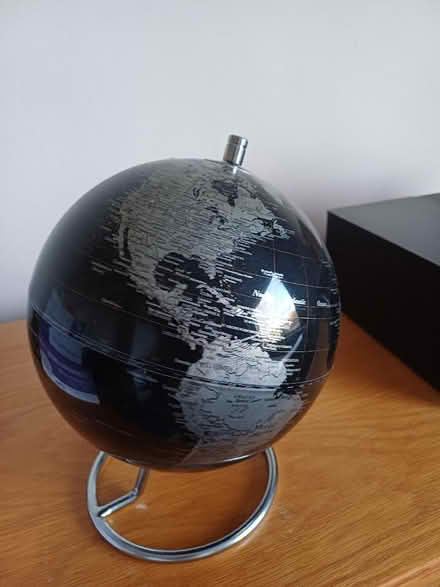 Photo of free World globe (Marldon TQ3) #1