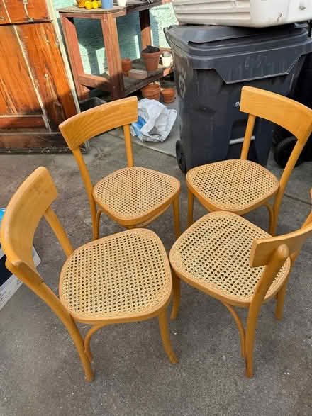 Photo of free chairs (94086, downtown Sunnyvale) #1