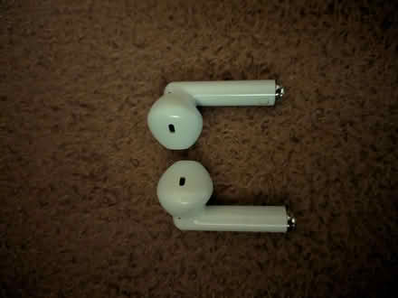 Photo of free Bluetooth Headphones- one side not working (Trowbridge BA14) #3