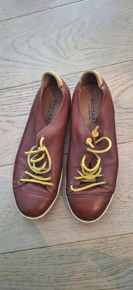 Photo of free 42 shoe (TW8) #1