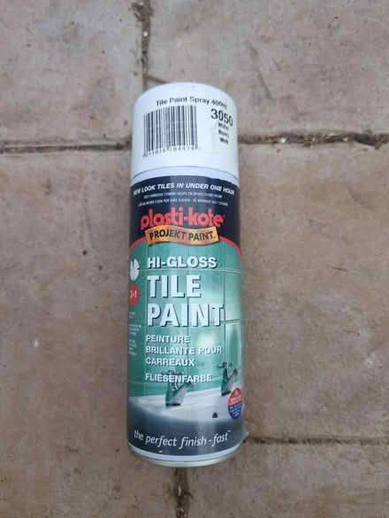 Photo of free white tile paint (Aston OX18 2) #1