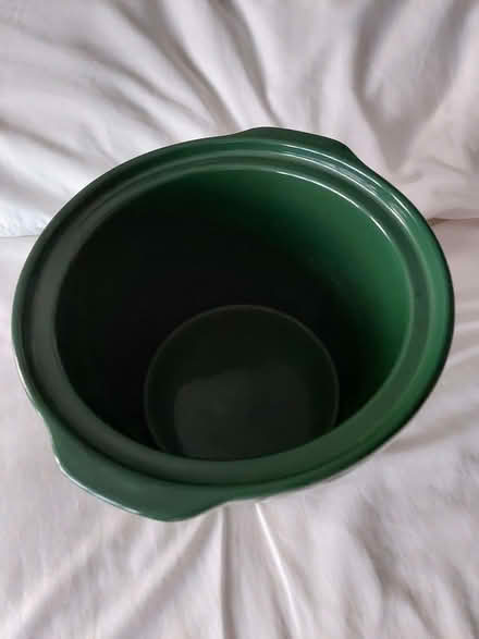 Photo of free Green ceramic pot (Springfield B11) #2