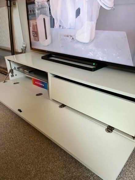 Photo of free TV stand (KT22 7UN) #4