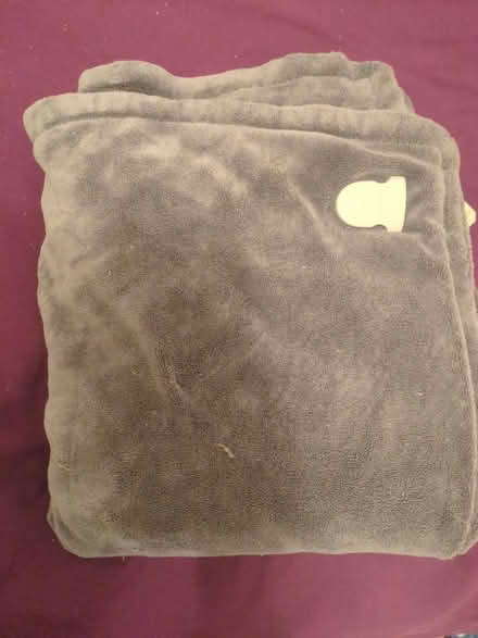 Photo of free Soft fluffy throw/ blanket (Hove BN3) #1