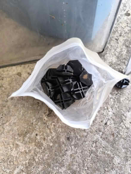 Photo of free Guinea pig pen / small pet blankets (Reading RG2 (Shinfield Road)) #2