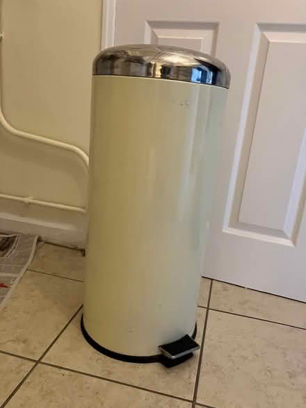 Photo of free Cream freestanding Bin (Bosham, PO18) #2