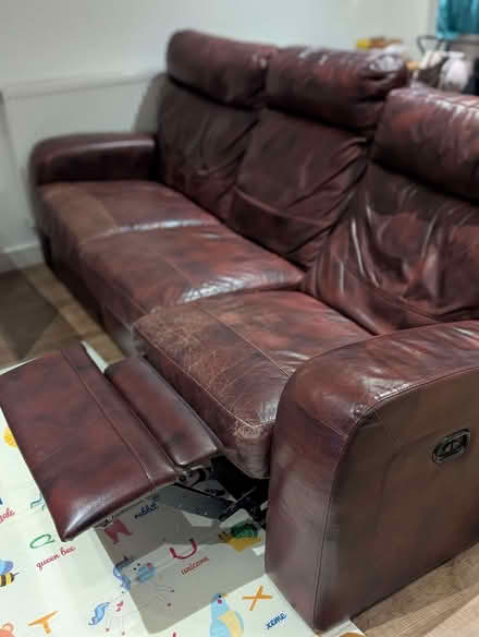 Photo of free Recliner sofa (Harrow HA1) #2