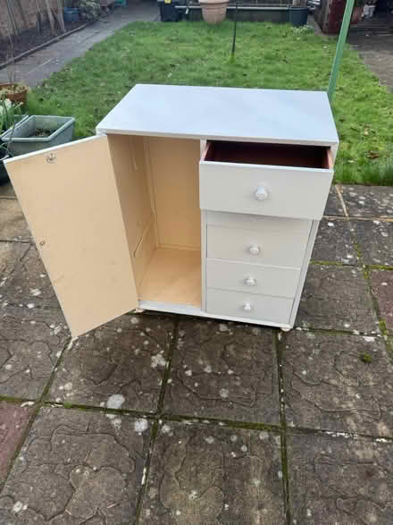 Photo of free White cabinet (West London W7) #3