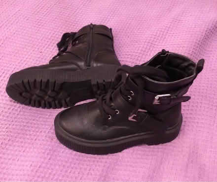 Photo of free Pair of new look boots, size 5 new (Elkstone GL53) #1